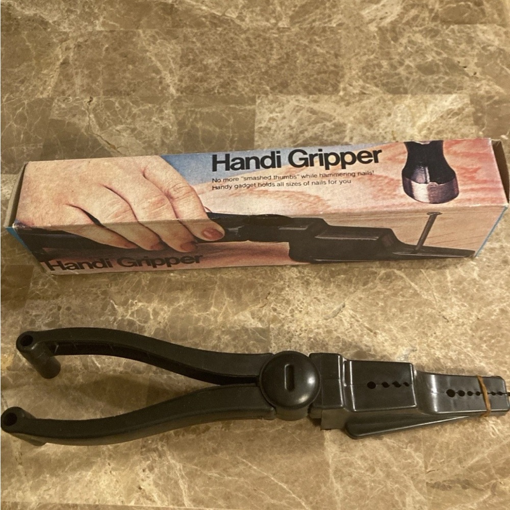 Vintage Handi Gripper Black Nail Holder New Old Stock w Box